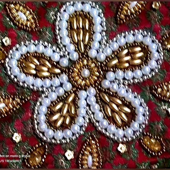 DRAWSTRING BAG/ XL-EXTENDED SHOULDER/BODY STRAP. FULLY LINED. GOLD SILK THREADS. - Picture 2 of 6